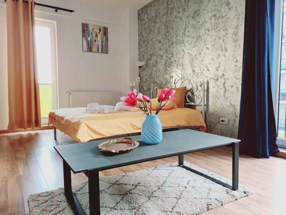 Ultracentral 5* Boutique Hotel Style Apartment. Brand New. 2 Rooms. Spacious. Free Parking 克卢日-纳波卡 外观 照片