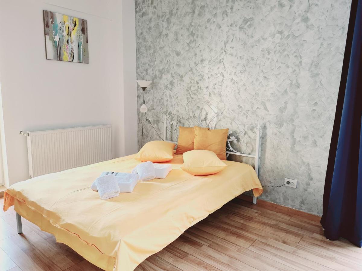 Ultracentral 5* Boutique Hotel Style Apartment. Brand New. 2 Rooms. Spacious. Free Parking 克卢日-纳波卡 外观 照片