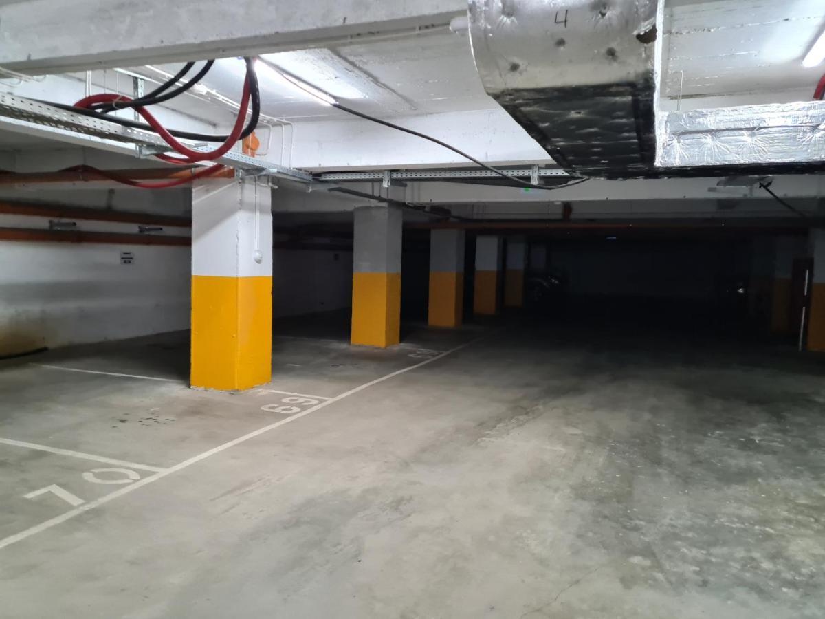 Ultracentral 5* Boutique Hotel Style Apartment. Brand New. 2 Rooms. Spacious. Free Parking 克卢日-纳波卡 外观 照片