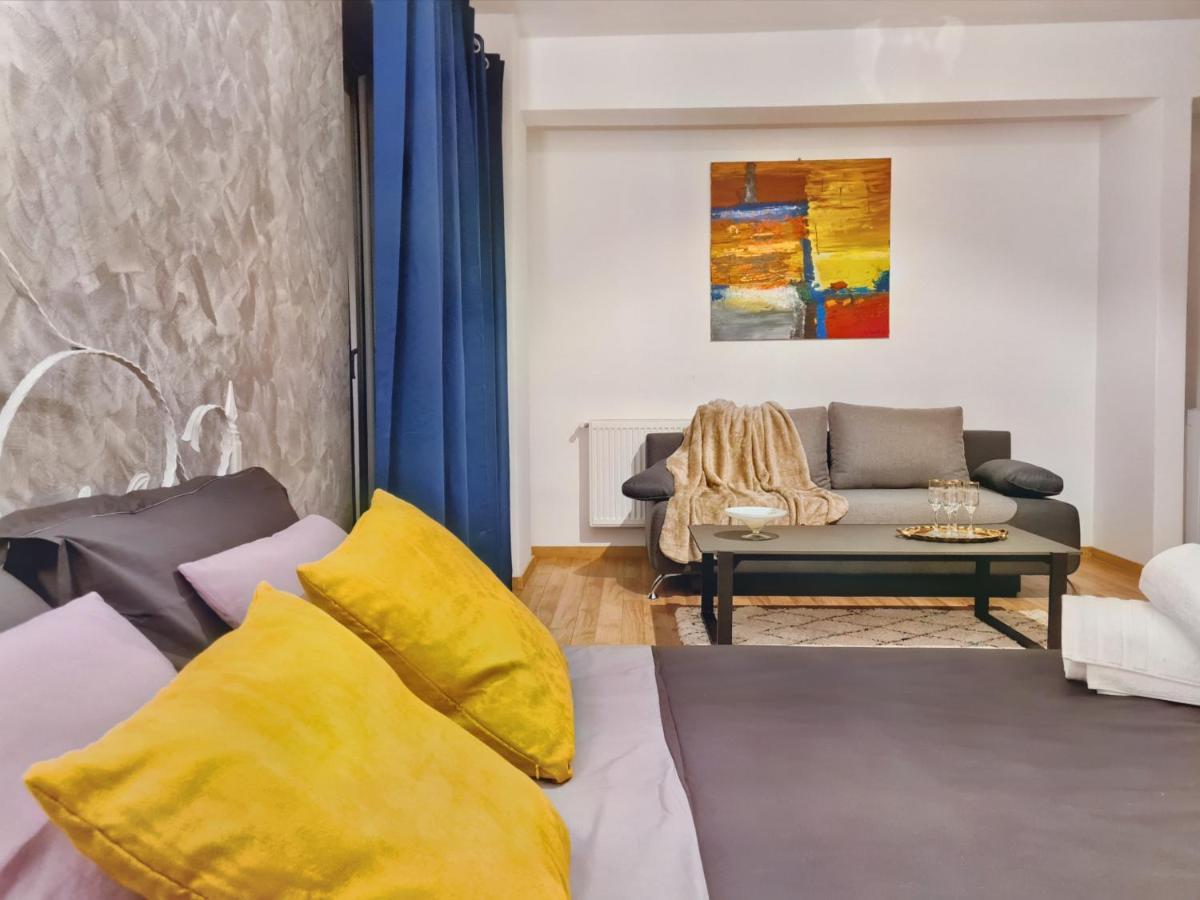 Ultracentral 5* Boutique Hotel Style Apartment. Brand New. 2 Rooms. Spacious. Free Parking 克卢日-纳波卡 外观 照片